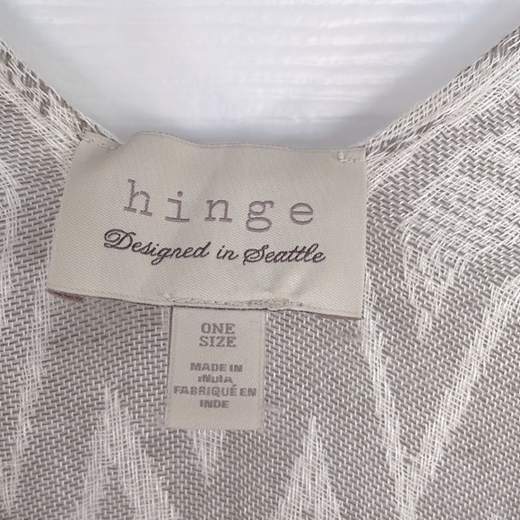 Hinge, rare, gorgeous cape/poncho!  One size. - Picture 3 of 5